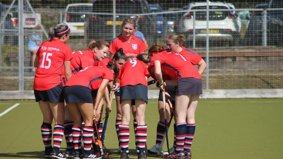 Aldershot & Farnham Ladies start season with narrow defeat at Oxted